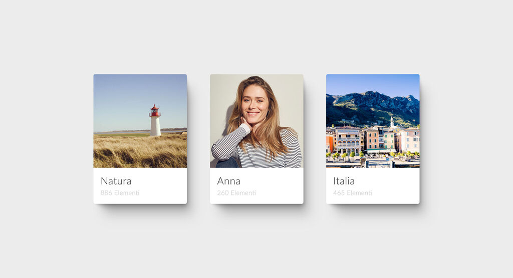 Tre carte digitali con paesaggi e un ritratto di una persona. Mostrano un faro, una persona in abbigliamento a righe e una vista di città.