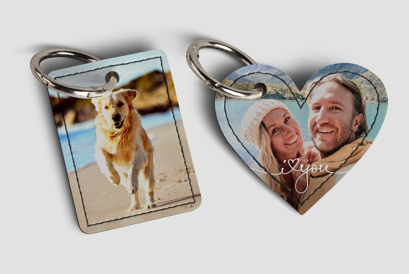 Due portachiavi personalizzati con foto, uno con un cane e uno a forma di cuore