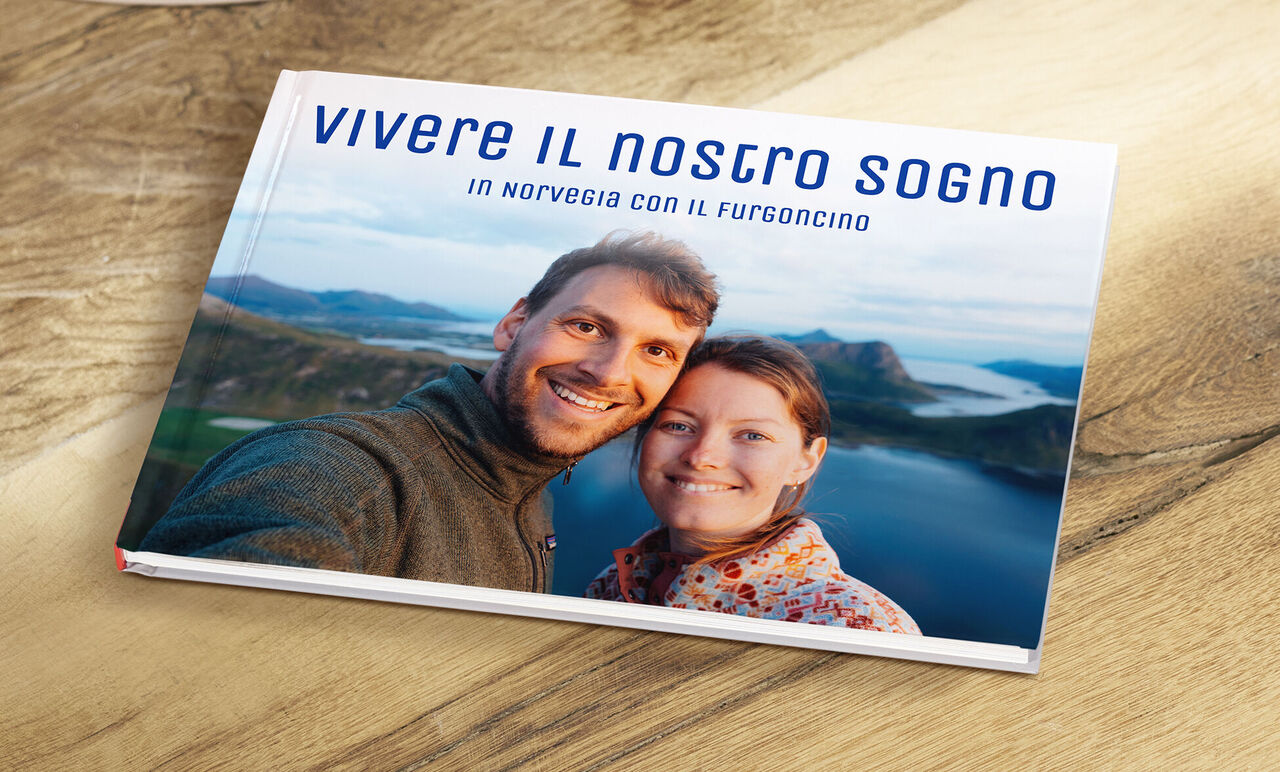 Album fotografico con una foto di coppia in copertina