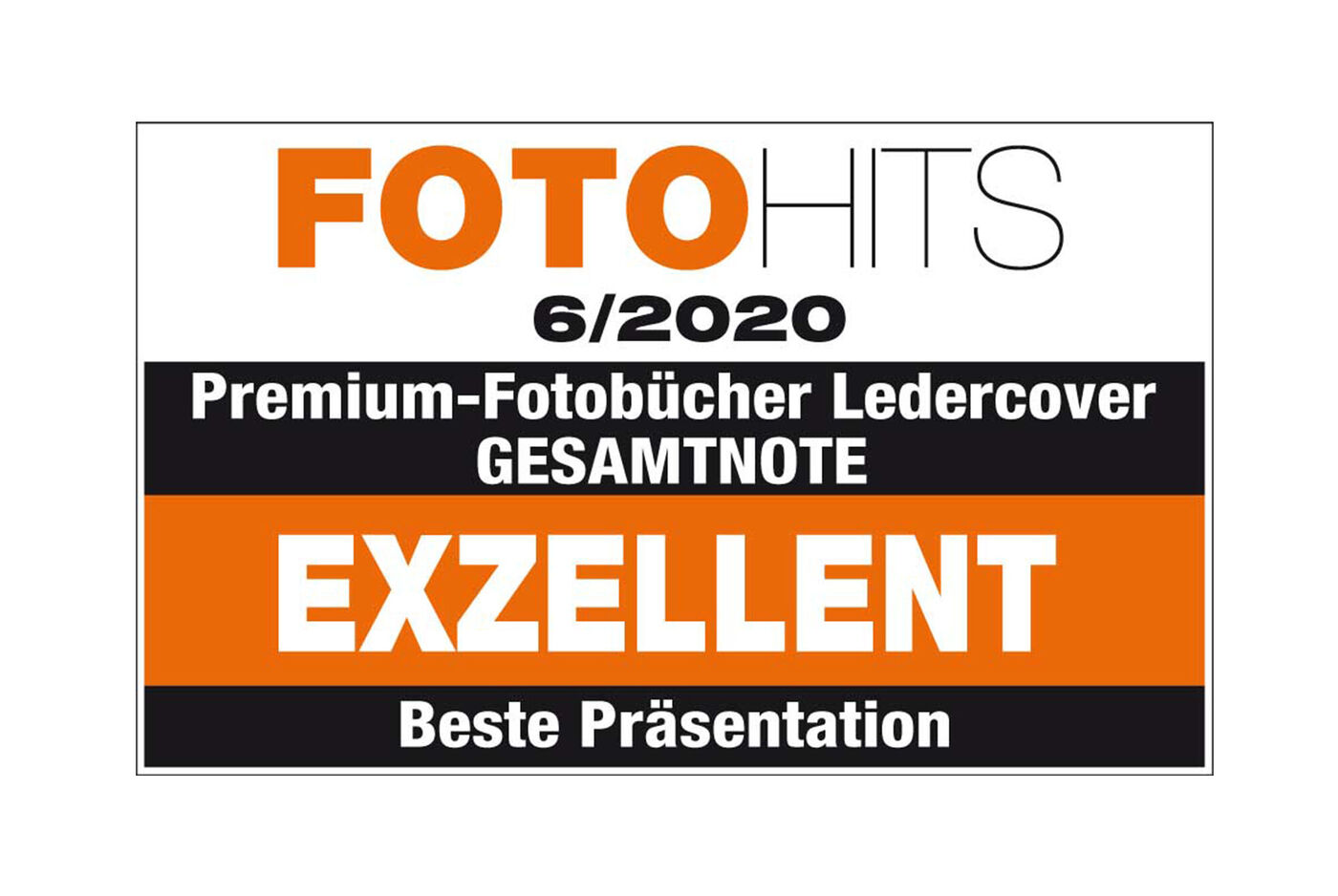 L'immagine mostra il logo di FOTOHITS con il premio "Eccellente" per fotolibri premium con copertina in pelle.